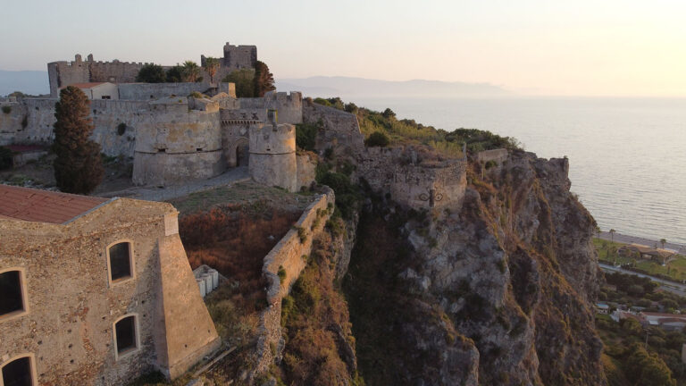 castello-di-milazzo-storia-e-leggende-myturnaround